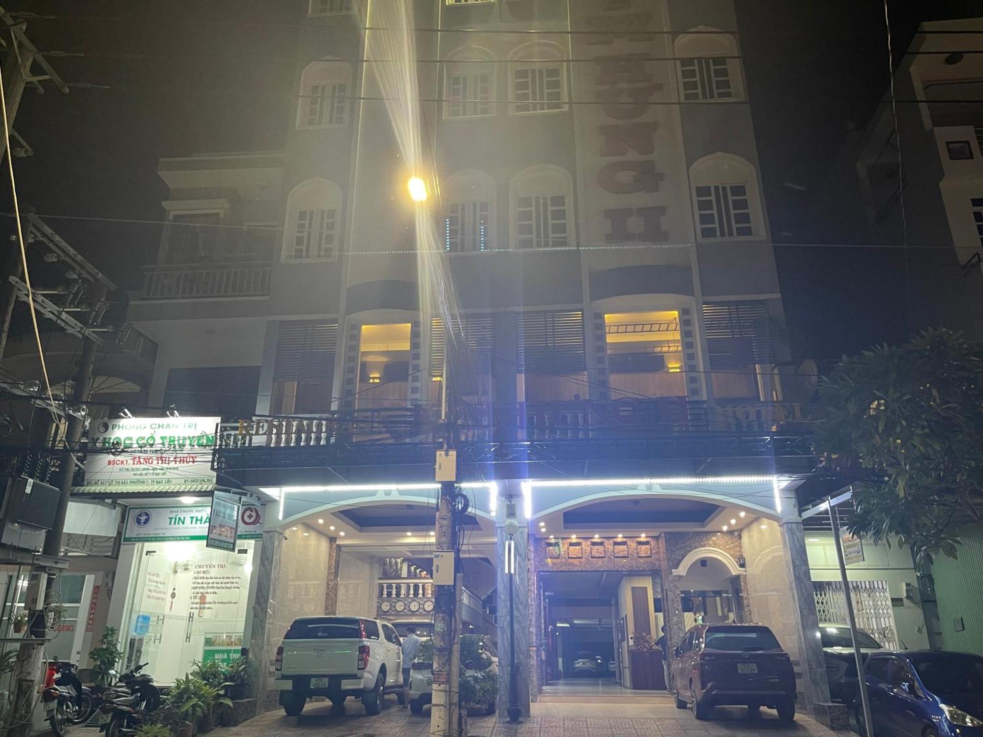 Khach San Kim Hung 2 Hotel Bac Lieu Exterior photo